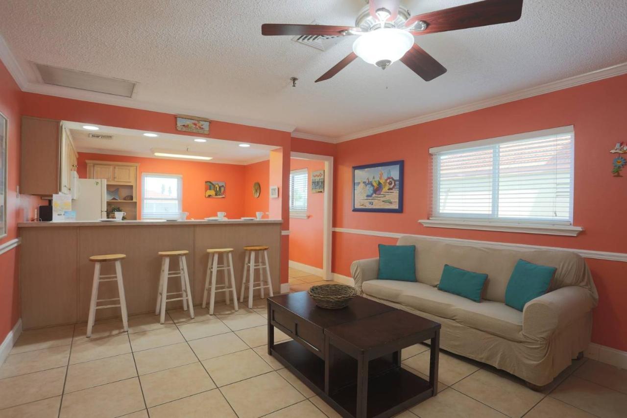 100 - Las Brisas St. Pete Beach Bagian luar foto