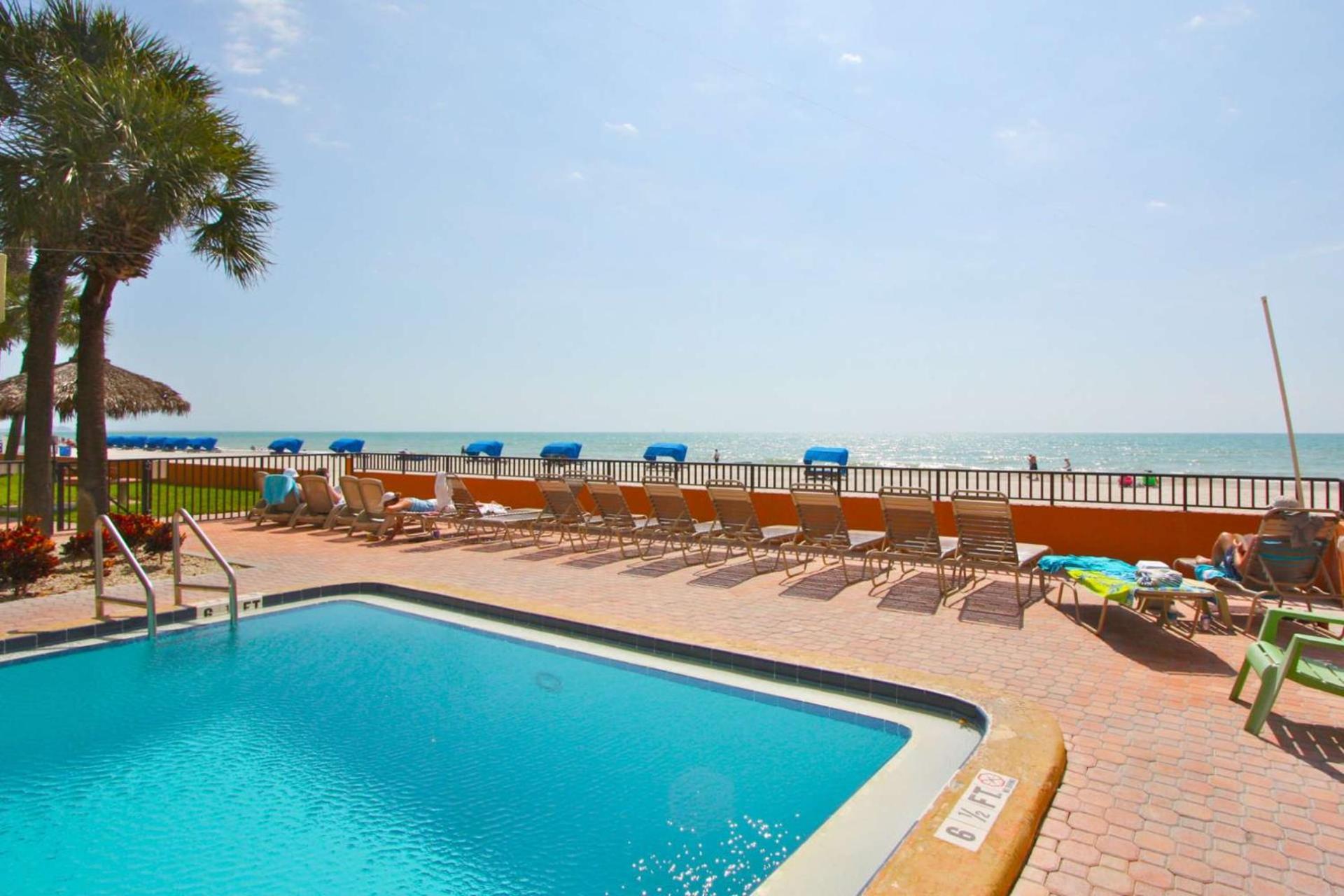 100 - Las Brisas St. Pete Beach Bagian luar foto